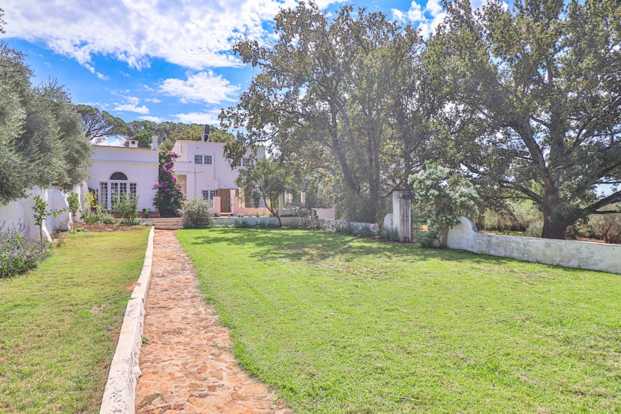 10 Bedroom Property for Sale in Stellenbosch Farms Western Cape